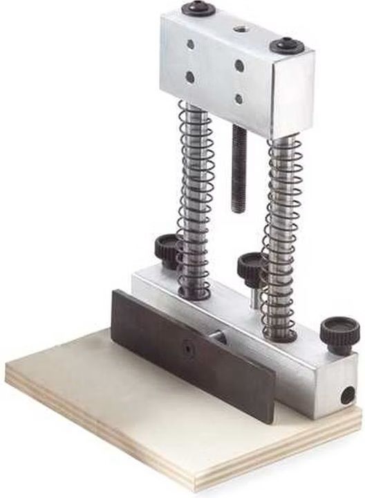 Urbšanas statīvs CMT333