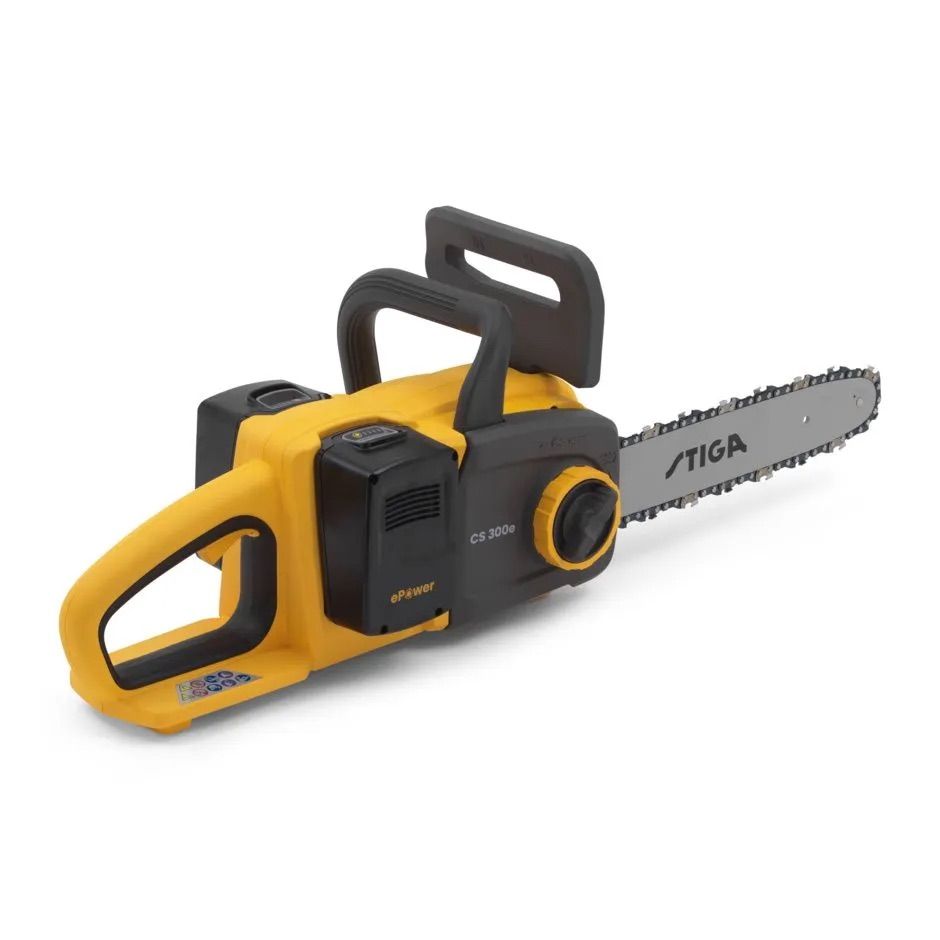 Ķēdes zāģis Stiga CS 300e Kit; 2x20 V; 30 cm; 2x4,0 Ah akum.; ar sienas turētāju