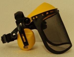 Austiņas ar metāla sieta masku sejai 6-699